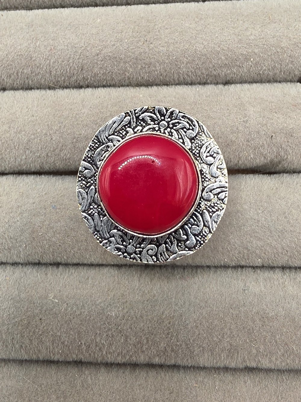 Vintage-Inspired Red CoralStone Silver Plated Floral Ring Size 7